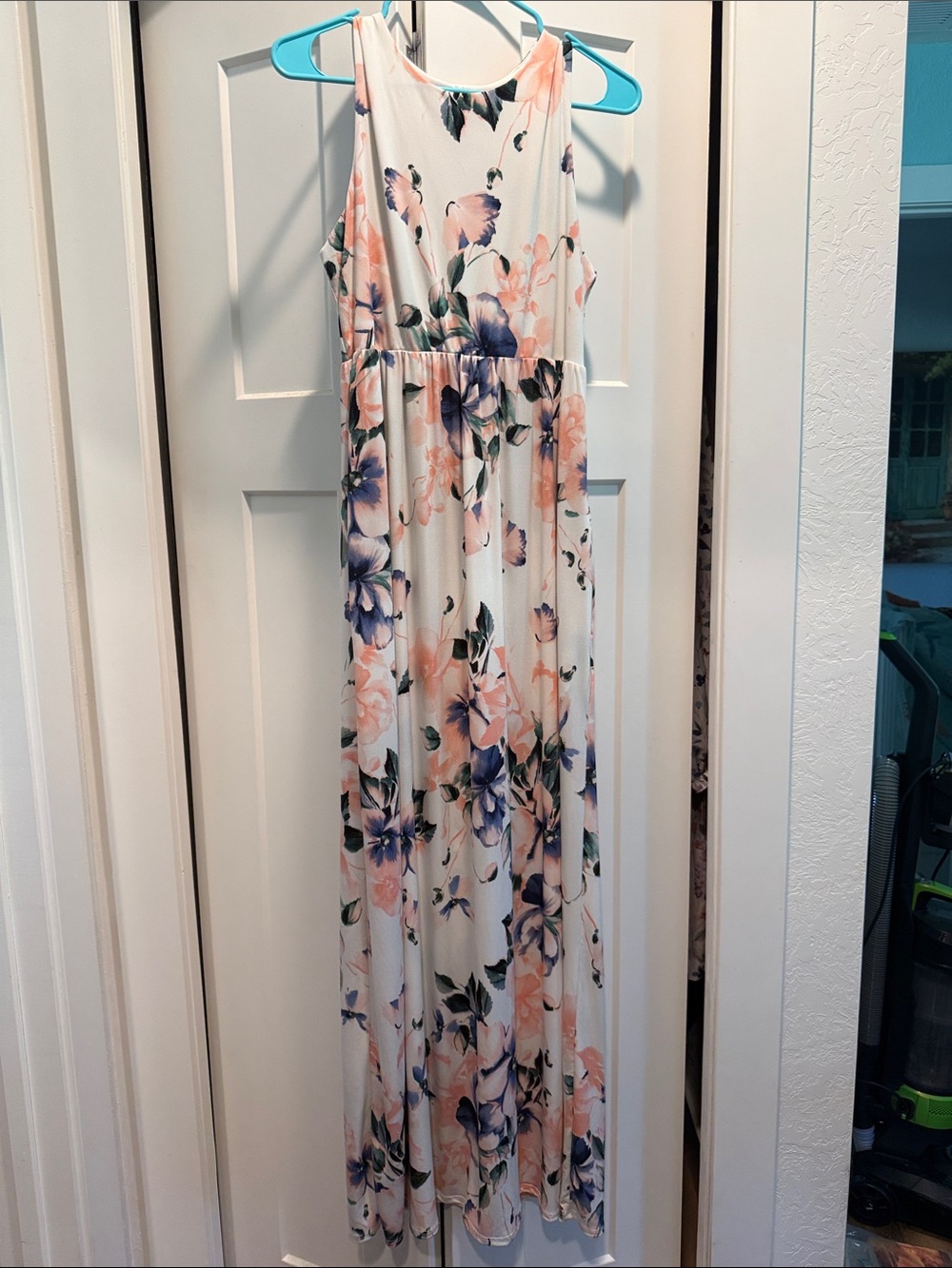 Floral Sleeveless Maxi Dress in Peach & Navy